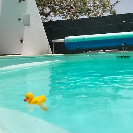 Aptos Con Piscina El Flamboyan 1 Apartment