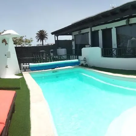 Apartamento Apto. Con Piscina El Flamboyán 1 *